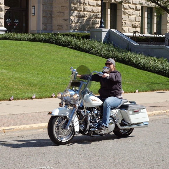 Meet the Posher - Picture 3 of 6